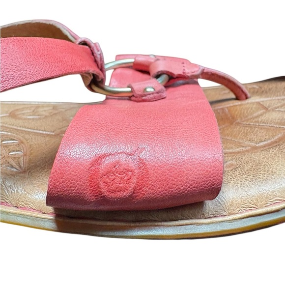 Born women’s Kallan raspberry pink leather Flat Sandal Size 8M preloved - Picture 8 of 9